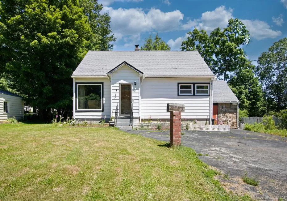 32 Mager Avenue, Liberty, NY, 3 Bedrooms Bedrooms, 7 Rooms Rooms,2 BathroomsBathrooms,Residential,For Rent,Mager,0,1011746 32 Mager Avenue, Liberty, NY, 3 Bedrooms Bedrooms, 7 Rooms Rooms,2 BathroomsBathrooms,Residential,For Rent,Mager,0,1011746