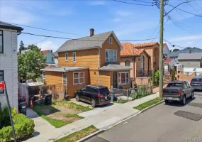 9748 Bristol Avenue, New York, NY, 4 Bedrooms Bedrooms, 7 Rooms Rooms,2 BathroomsBathrooms,Residential,For Rent,Bristol,0,1013651 9748 Bristol Avenue, New York, NY, 4 Bedrooms Bedrooms, 7 Rooms Rooms,2 BathroomsBathrooms,Residential,For Rent,Bristol,0,1013651