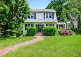 36 Seaview Avenue, Huntington, NY, 4 Bedrooms Bedrooms, 9 Rooms Rooms,2 BathroomsBathrooms,Residential,For Rent,Seaview,0,1004736 36 Seaview Avenue, Huntington, NY, 4 Bedrooms Bedrooms, 9 Rooms Rooms,2 BathroomsBathrooms,Residential,For Rent,Seaview,0,1004736