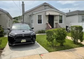10206 213th Street, New York, NY, 3 Bedrooms Bedrooms, 7 Rooms Rooms,2 BathroomsBathrooms,Residential,For Rent,213th,0,1013408 10206 213th Street, New York, NY, 3 Bedrooms Bedrooms, 7 Rooms Rooms,2 BathroomsBathrooms,Residential,For Rent,213th,0,1013408