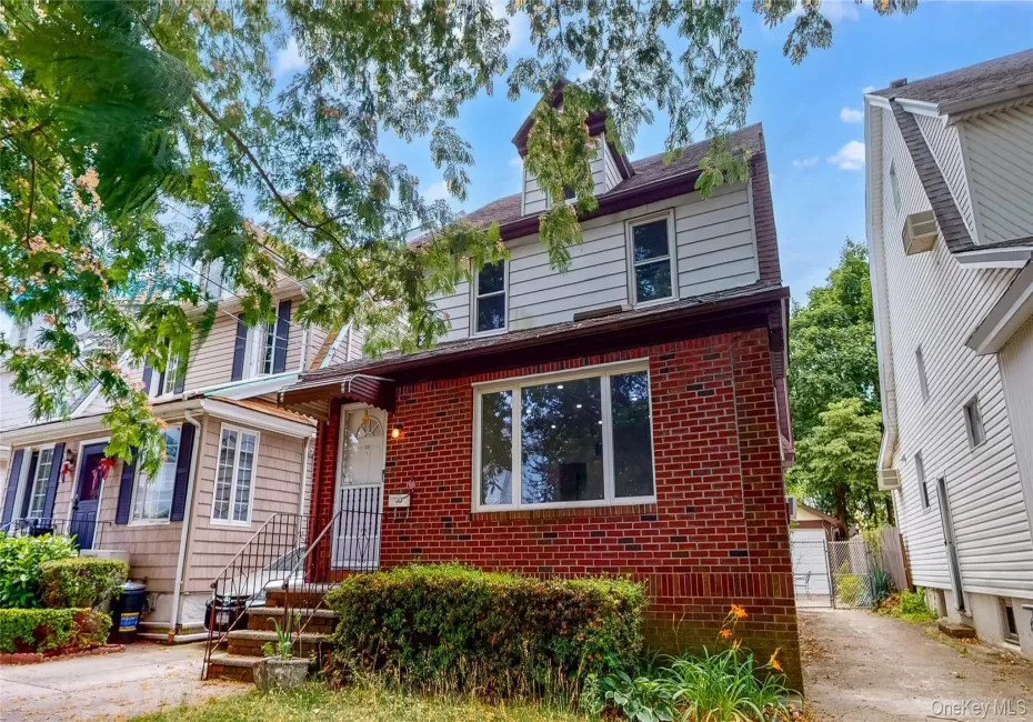 71-32 Loubet Street, New York, NY, 4 Bedrooms Bedrooms, 9 Rooms Rooms,1 BathroomBathrooms,Residential Lease,For Rent,Loubet,0,1008815 71-32 Loubet Street, New York, NY, 4 Bedrooms Bedrooms, 9 Rooms Rooms,1 BathroomBathrooms,Residential Lease,For Rent,Loubet,0,1008815