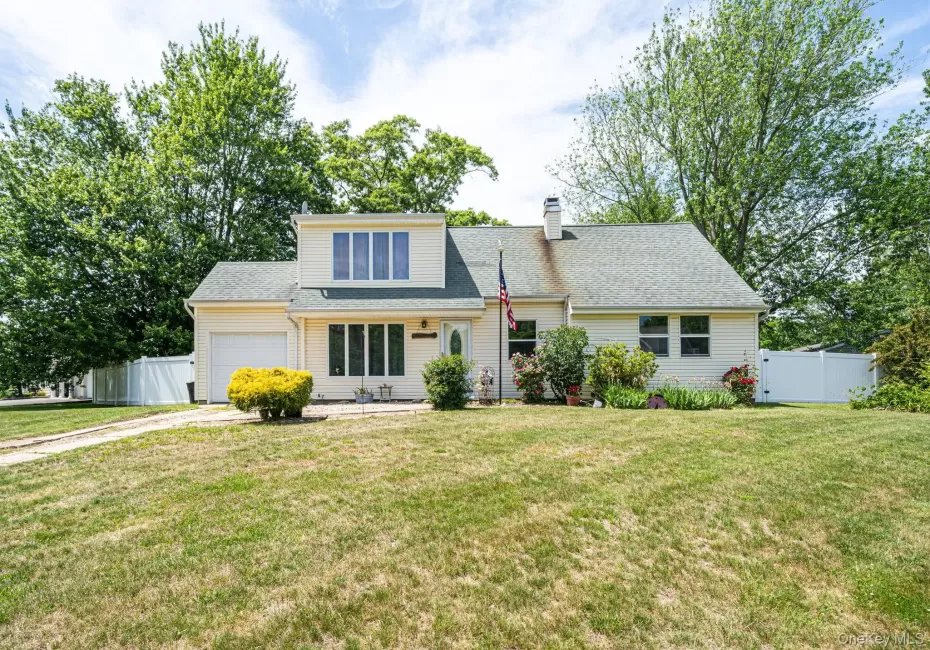 3 Jamar Drive, Brookhaven, NY, 5 Bedrooms Bedrooms, 8 Rooms Rooms,2 BathroomsBathrooms,Residential,For Rent,Jamar,0,1008169 3 Jamar Drive, Brookhaven, NY, 5 Bedrooms Bedrooms, 8 Rooms Rooms,2 BathroomsBathrooms,Residential,For Rent,Jamar,0,1008169