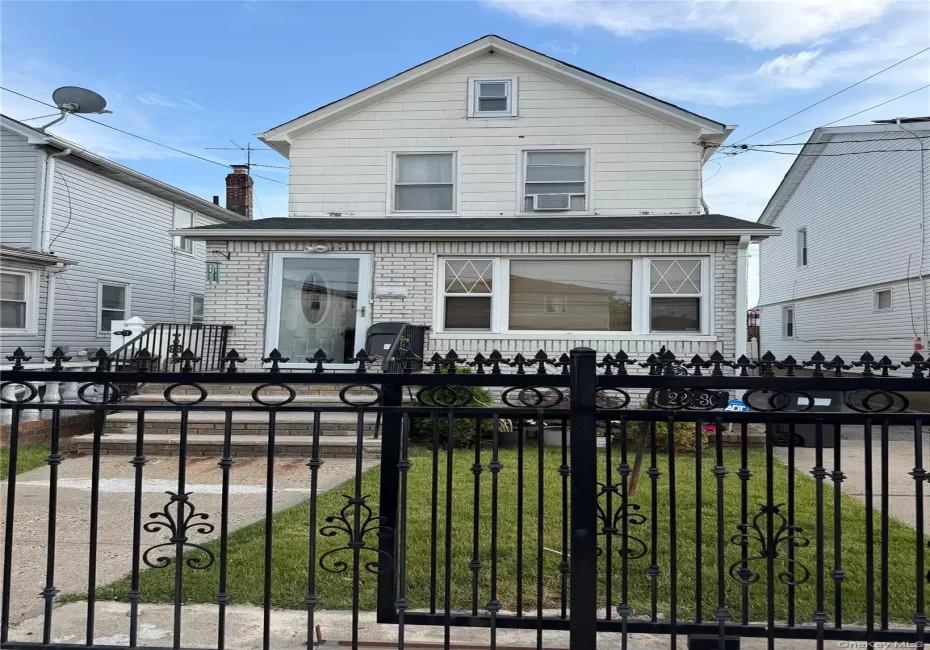 221-30 103rd Avenue, New York, NY, 3 Bedrooms Bedrooms, 9 Rooms Rooms,1 BathroomBathrooms,Residential,For Rent,103rd,0,1013702 221-30 103rd Avenue, New York, NY, 3 Bedrooms Bedrooms, 9 Rooms Rooms,1 BathroomBathrooms,Residential,For Rent,103rd,0,1013702
