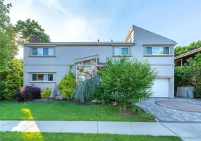 3 Edgewood Place, North Hempstead, NY, 4 Bedrooms Bedrooms, 9 Rooms Rooms,2 BathroomsBathrooms,Residential Lease,For Rent,Edgewood,0,1013868 3 Edgewood Place, North Hempstead, NY, 4 Bedrooms Bedrooms, 9 Rooms Rooms,2 BathroomsBathrooms,Residential Lease,For Rent,Edgewood,0,1013868