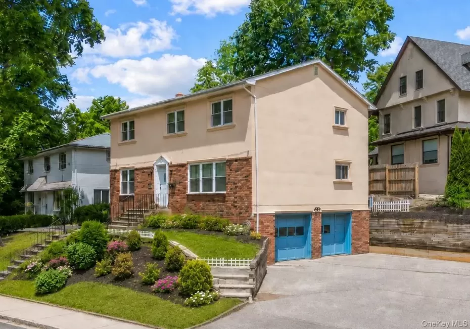 1 Wood Road, North Hempstead, NY, 4 Bedrooms Bedrooms, 10 Rooms Rooms,2 BathroomsBathrooms,Residential,For Rent,Wood,0,1014083 1 Wood Road, North Hempstead, NY, 4 Bedrooms Bedrooms, 10 Rooms Rooms,2 BathroomsBathrooms,Residential,For Rent,Wood,0,1014083