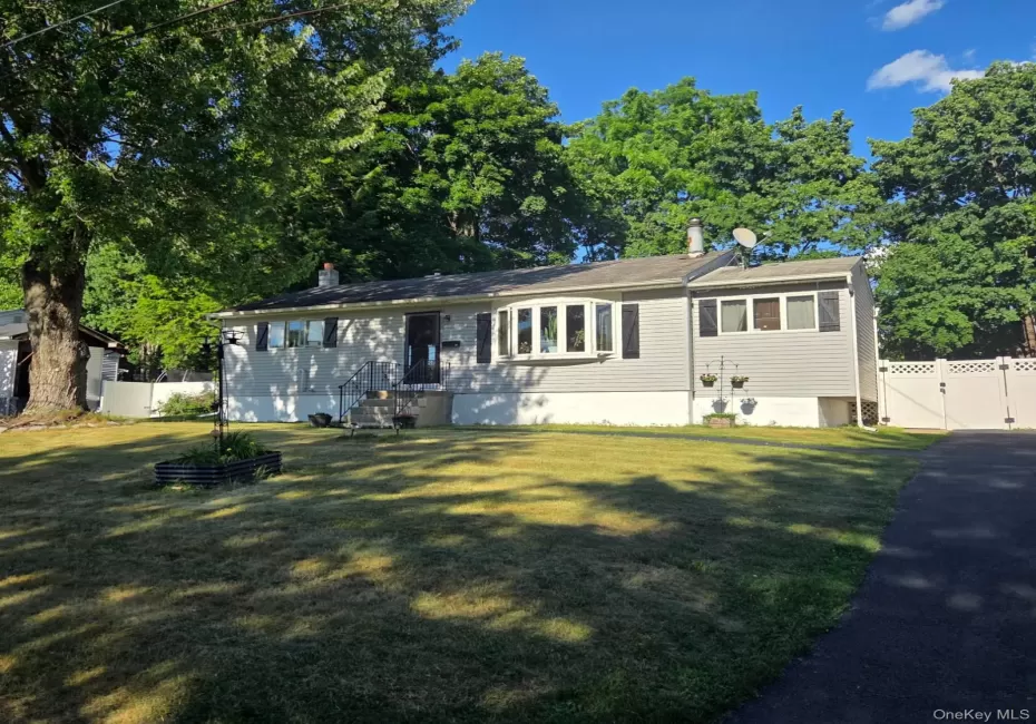 45 Sunset Drive, Montgomery, NY, 3 Bedrooms Bedrooms, 7 Rooms Rooms,1 BathroomBathrooms,Residential,For Rent,Sunset,0,1014065 45 Sunset Drive, Montgomery, NY, 3 Bedrooms Bedrooms, 7 Rooms Rooms,1 BathroomBathrooms,Residential,For Rent,Sunset,0,1014065