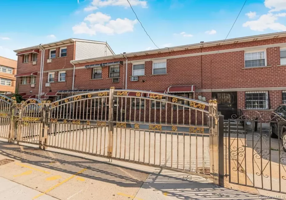 772 Home Street, New York, NY, 3 Bedrooms Bedrooms, 6 Rooms Rooms,1 BathroomBathrooms,Residential,For Rent,Home,0,KEY1013869 772 Home Street, New York, NY, 3 Bedrooms Bedrooms, 6 Rooms Rooms,1 BathroomBathrooms,Residential,For Rent,Home,0,KEY1013869