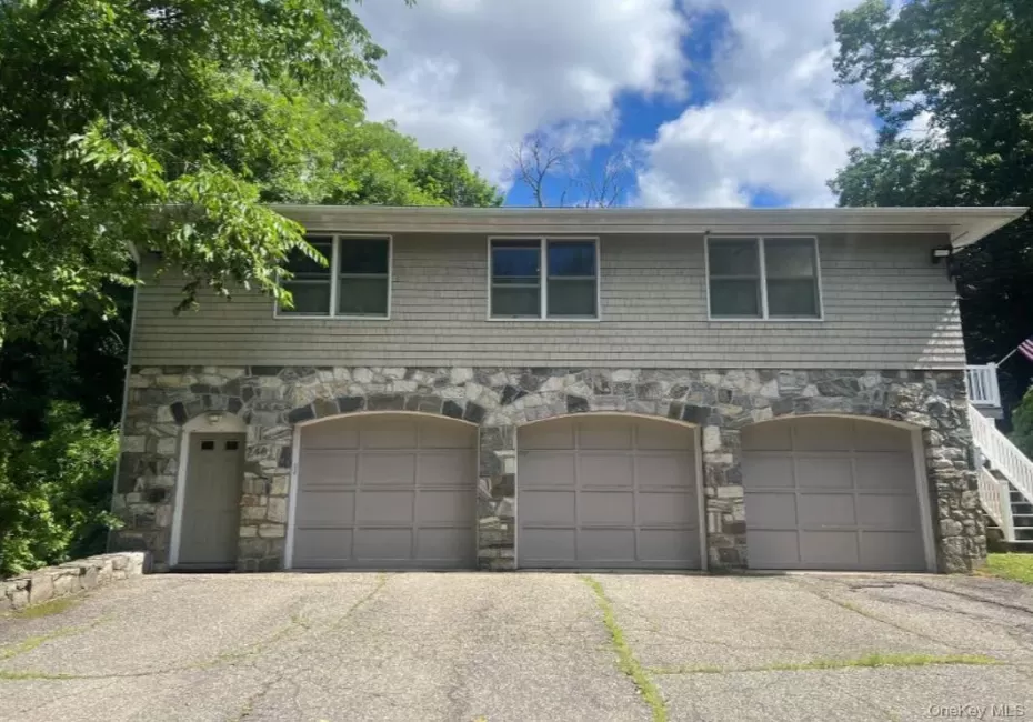 Carriage House with two car heated garage Carriage House with two car heated garage