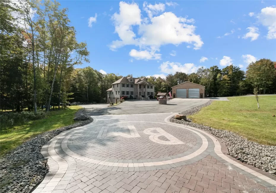 210 Grey Road, Fallsburg, NY, 8 Bedrooms Bedrooms, 18 Rooms Rooms,5 BathroomsBathrooms,Residential,For Rent,Grey,0,1011484 210 Grey Road, Fallsburg, NY, 8 Bedrooms Bedrooms, 18 Rooms Rooms,5 BathroomsBathrooms,Residential,For Rent,Grey,0,1011484
