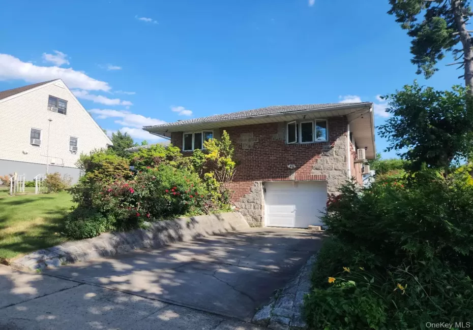199-36 24th Avenue, New York, NY, 3 Bedrooms Bedrooms, 6 Rooms Rooms,3 BathroomsBathrooms,Residential,For Rent,24th,0,1014037 199-36 24th Avenue, New York, NY, 3 Bedrooms Bedrooms, 6 Rooms Rooms,3 BathroomsBathrooms,Residential,For Rent,24th,0,1014037