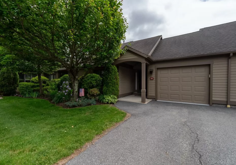 879 Heritage Hills, Somers, NY, 2 Bedrooms Bedrooms, 5 Rooms Rooms,2 BathroomsBathrooms,Residential,For Rent,Heritage,0,1013988 879 Heritage Hills, Somers, NY, 2 Bedrooms Bedrooms, 5 Rooms Rooms,2 BathroomsBathrooms,Residential,For Rent,Heritage,0,1013988