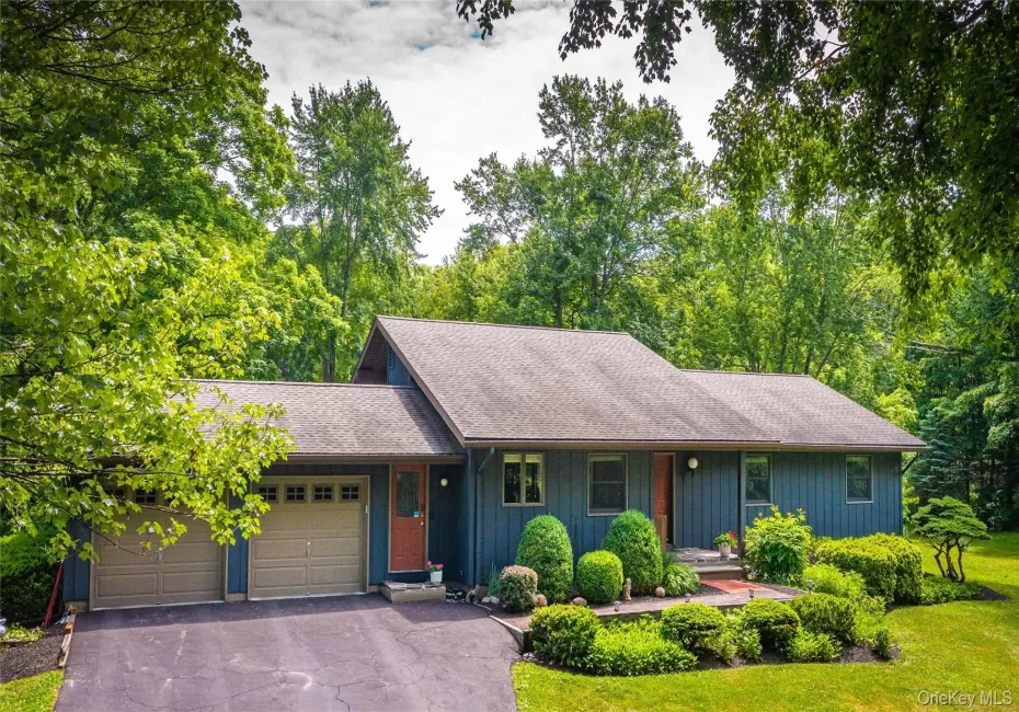 202 Quaker Lane, Hyde Park, NY, 3 Bedrooms Bedrooms, 7 Rooms Rooms,2 BathroomsBathrooms,Residential,For Rent,Quaker,0,1013272 202 Quaker Lane, Hyde Park, NY, 3 Bedrooms Bedrooms, 7 Rooms Rooms,2 BathroomsBathrooms,Residential,For Rent,Quaker,0,1013272