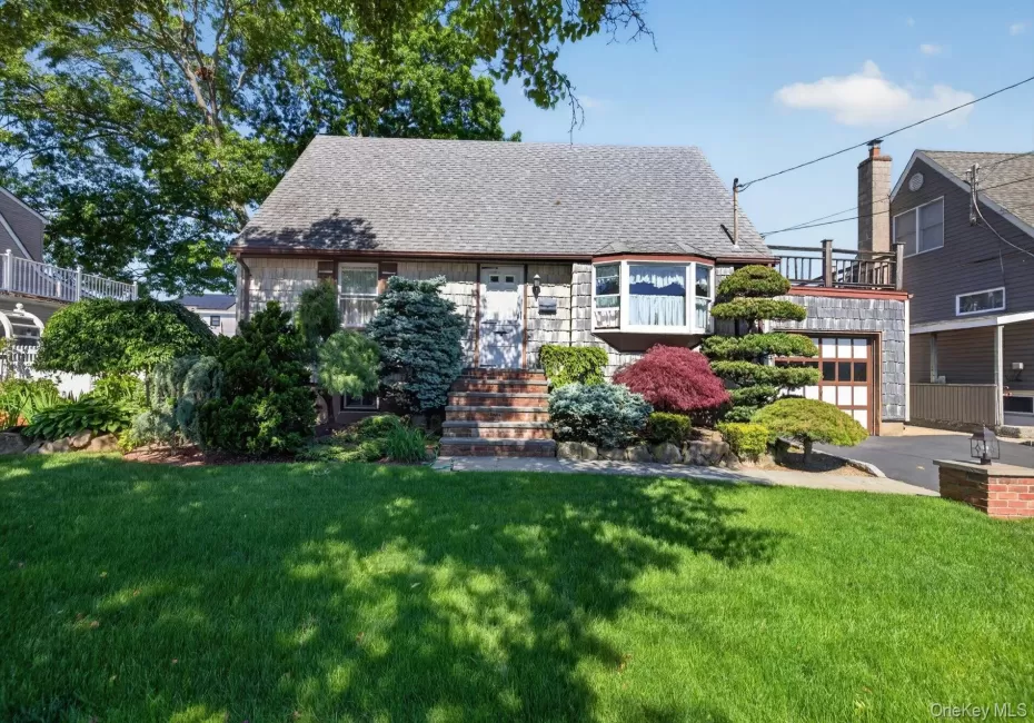 88 Philadelphia Avenue, Oyster Bay, NY, 4 Bedrooms Bedrooms, 6 Rooms Rooms,2 BathroomsBathrooms,Residential,For Rent,Philadelphia,0,1013806 88 Philadelphia Avenue, Oyster Bay, NY, 4 Bedrooms Bedrooms, 6 Rooms Rooms,2 BathroomsBathrooms,Residential,For Rent,Philadelphia,0,1013806