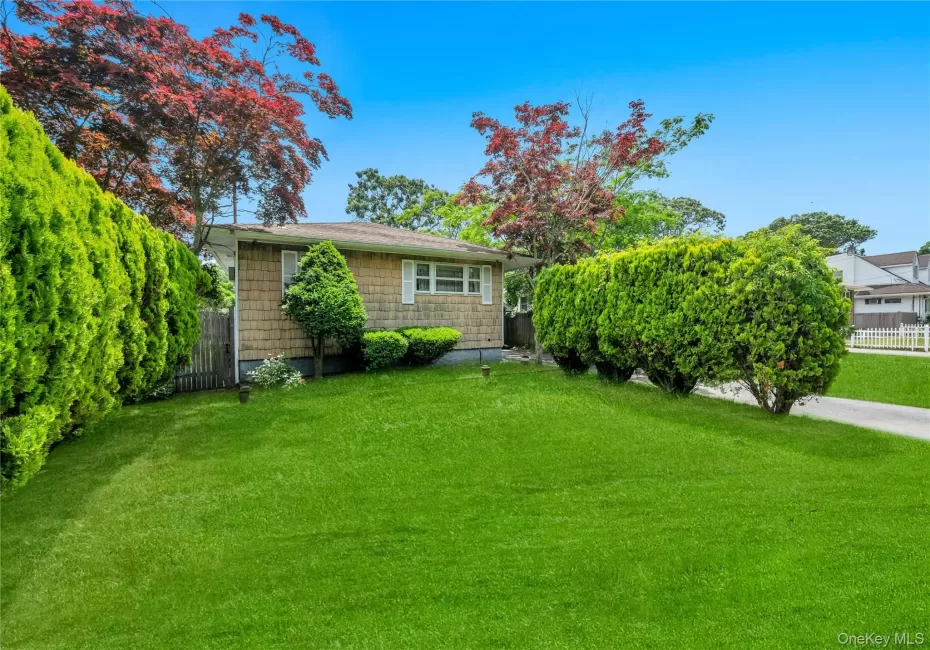 88 Pinewood Drive, Brookhaven, NY, 3 Bedrooms Bedrooms, 6 Rooms Rooms,1 BathroomBathrooms,Residential,For Rent,Pinewood,0,1012599 88 Pinewood Drive, Brookhaven, NY, 3 Bedrooms Bedrooms, 6 Rooms Rooms,1 BathroomBathrooms,Residential,For Rent,Pinewood,0,1012599