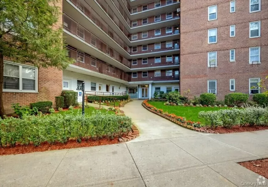 97-10 62nd Drive, New York, NY, 1 Bedroom Bedrooms, 4 Rooms Rooms,1 BathroomBathrooms,Residential Lease,For Rent,62nd,0,1013927 97-10 62nd Drive, New York, NY, 1 Bedroom Bedrooms, 4 Rooms Rooms,1 BathroomBathrooms,Residential Lease,For Rent,62nd,0,1013927