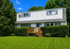 1 Hilltop Road, Clarkstown, NY, 5 Bedrooms Bedrooms, 8 Rooms Rooms,2 BathroomsBathrooms,Residential,For Rent,Hilltop,0,KEY1013695 1 Hilltop Road, Clarkstown, NY, 5 Bedrooms Bedrooms, 8 Rooms Rooms,2 BathroomsBathrooms,Residential,For Rent,Hilltop,0,KEY1013695