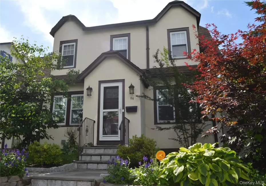 94 Kensington Road, Eastchester, NY, 3 Bedrooms Bedrooms, 7 Rooms Rooms,2 BathroomsBathrooms,Residential Lease,For Rent,Kensington,0,1013848 94 Kensington Road, Eastchester, NY, 3 Bedrooms Bedrooms, 7 Rooms Rooms,2 BathroomsBathrooms,Residential Lease,For Rent,Kensington,0,1013848