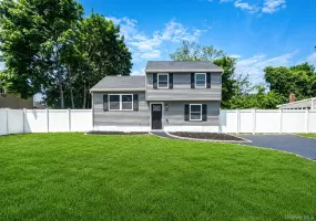 610 Americus Avenue, Brookhaven, NY, 4 Bedrooms Bedrooms, 8 Rooms Rooms,1 BathroomBathrooms,Residential Lease,For Rent,Americus,0,1014217 610 Americus Avenue, Brookhaven, NY, 4 Bedrooms Bedrooms, 8 Rooms Rooms,1 BathroomBathrooms,Residential Lease,For Rent,Americus,0,1014217