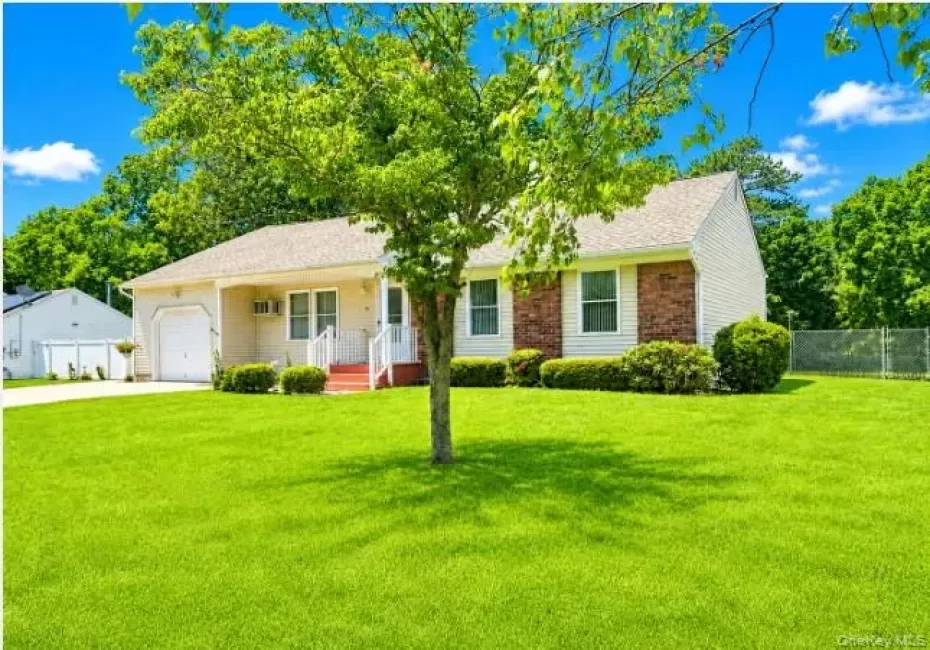 58 Glenmere Lane, Brookhaven, NY, 3 Bedrooms Bedrooms, 7 Rooms Rooms,2 BathroomsBathrooms,Residential,For Rent,Glenmere,0,1014227 58 Glenmere Lane, Brookhaven, NY, 3 Bedrooms Bedrooms, 7 Rooms Rooms,2 BathroomsBathrooms,Residential,For Rent,Glenmere,0,1014227