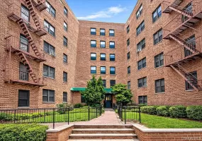 139-05 85th Drive, New York, NY, 2 Bedrooms Bedrooms, 5 Rooms Rooms,1 BathroomBathrooms,Residential,For Rent,85th,0,968791 139-05 85th Drive, New York, NY, 2 Bedrooms Bedrooms, 5 Rooms Rooms,1 BathroomBathrooms,Residential,For Rent,85th,0,968791