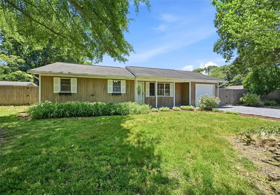 Single level living at its finest in this deeded beach & boating community Single level living at its finest in this deeded beach & boating community