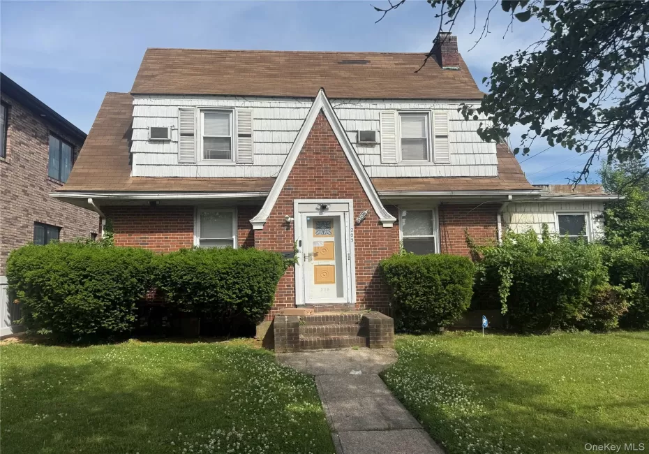 203 Rockaway Parkway, Hempstead, NY, 1 Bedroom Bedrooms, 3 Rooms Rooms,1 BathroomBathrooms,Residential Lease,For Rent,Rockaway,0,1009689 203 Rockaway Parkway, Hempstead, NY, 1 Bedroom Bedrooms, 3 Rooms Rooms,1 BathroomBathrooms,Residential Lease,For Rent,Rockaway,0,1009689