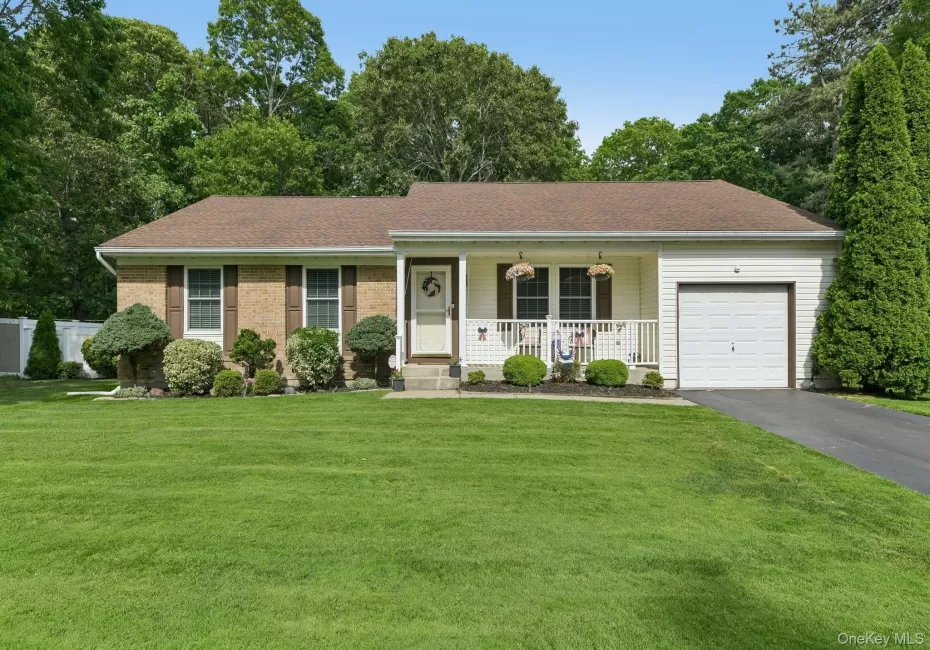 15 Chardonnay Drive, Brookhaven, NY, 3 Bedrooms Bedrooms, 6 Rooms Rooms,2 BathroomsBathrooms,Residential,For Rent,Chardonnay,0,1011193 15 Chardonnay Drive, Brookhaven, NY, 3 Bedrooms Bedrooms, 6 Rooms Rooms,2 BathroomsBathrooms,Residential,For Rent,Chardonnay,0,1011193