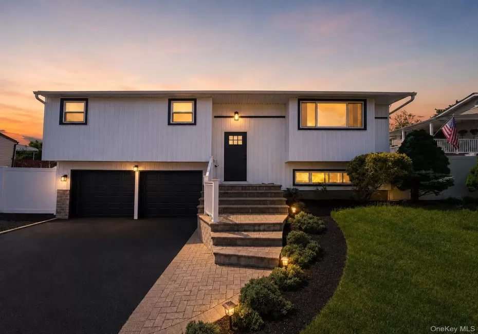 132 Berkeley Avenue, Brookhaven, NY, 3 Bedrooms Bedrooms, 8 Rooms Rooms,2 BathroomsBathrooms,Residential,For Rent,Berkeley,0,1004611 132 Berkeley Avenue, Brookhaven, NY, 3 Bedrooms Bedrooms, 8 Rooms Rooms,2 BathroomsBathrooms,Residential,For Rent,Berkeley,0,1004611