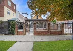 2738 Miles Avenue, New York, NY, 4 Bedrooms Bedrooms, 7 Rooms Rooms,1 BathroomBathrooms,Residential,For Rent,Miles,0,KEY1014232 2738 Miles Avenue, New York, NY, 4 Bedrooms Bedrooms, 7 Rooms Rooms,1 BathroomBathrooms,Residential,For Rent,Miles,0,KEY1014232