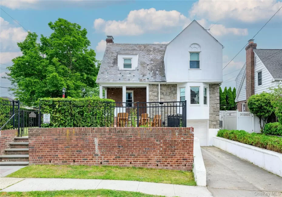 106 Dunwoodie Street, Yonkers, NY, 3 Bedrooms Bedrooms, 6 Rooms Rooms,1 BathroomBathrooms,Residential,For Rent,Dunwoodie,0,1012882 106 Dunwoodie Street, Yonkers, NY, 3 Bedrooms Bedrooms, 6 Rooms Rooms,1 BathroomBathrooms,Residential,For Rent,Dunwoodie,0,1012882