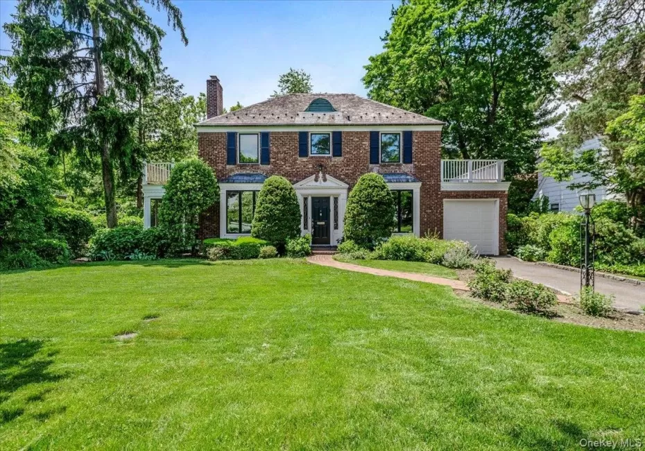8 Parkside Drive, North Hempstead, NY, 3 Bedrooms Bedrooms, 7 Rooms Rooms,2 BathroomsBathrooms,Residential,For Rent,Parkside,0,1007362 8 Parkside Drive, North Hempstead, NY, 3 Bedrooms Bedrooms, 7 Rooms Rooms,2 BathroomsBathrooms,Residential,For Rent,Parkside,0,1007362