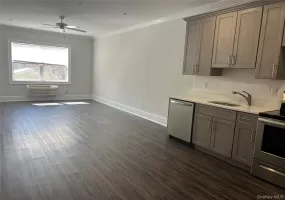 11 Farries Avenue, Warwick (town), NY, 1 Bedroom Bedrooms, 4 Rooms Rooms,1 BathroomBathrooms,Residential Lease,For Rent,Farries,0,1014351 11 Farries Avenue, Warwick (town), NY, 1 Bedroom Bedrooms, 4 Rooms Rooms,1 BathroomBathrooms,Residential Lease,For Rent,Farries,0,1014351
