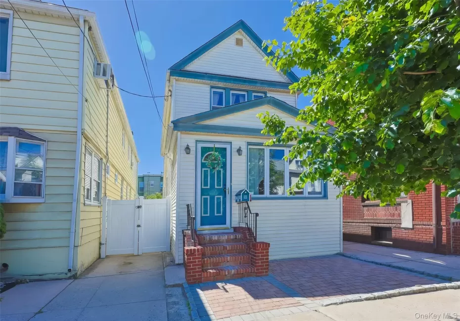 8518 53rd Avenue, New York, NY, 3 Bedrooms Bedrooms, 8 Rooms Rooms,2 BathroomsBathrooms,Residential,For Rent,53rd,0,1014320 8518 53rd Avenue, New York, NY, 3 Bedrooms Bedrooms, 8 Rooms Rooms,2 BathroomsBathrooms,Residential,For Rent,53rd,0,1014320