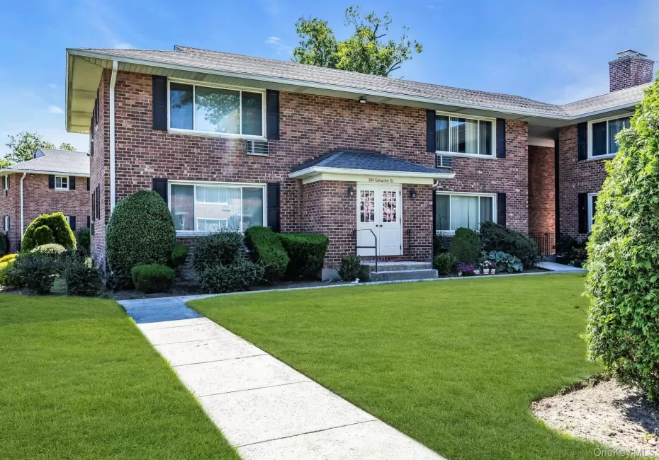 294 Edmunton Drive, Babylon, NY, 1 Bedroom Bedrooms, 3 Rooms Rooms,1 BathroomBathrooms,Residential,For Rent,Edmunton Drive,0,1008250 294 Edmunton Drive, Babylon, NY, 1 Bedroom Bedrooms, 3 Rooms Rooms,1 BathroomBathrooms,Residential,For Rent,Edmunton Drive,0,1008250