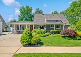 2 Bridge Lane, Oyster Bay, NY, 5 Bedrooms Bedrooms, 10 Rooms Rooms,3 BathroomsBathrooms,Residential,For Rent,Bridge,0,1013522 2 Bridge Lane, Oyster Bay, NY, 5 Bedrooms Bedrooms, 10 Rooms Rooms,3 BathroomsBathrooms,Residential,For Rent,Bridge,0,1013522