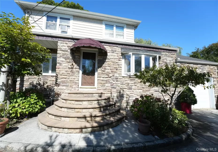 368 Merrifield Avenue, Hempstead, NY, 5 Bedrooms Bedrooms, 8 Rooms Rooms,2 BathroomsBathrooms,Residential,For Rent,Merrifield,0,985355 368 Merrifield Avenue, Hempstead, NY, 5 Bedrooms Bedrooms, 8 Rooms Rooms,2 BathroomsBathrooms,Residential,For Rent,Merrifield,0,985355