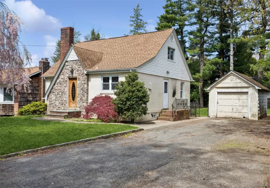 107 25th Street, Huntington, NY, 3 Bedrooms Bedrooms, 6 Rooms Rooms,1 BathroomBathrooms,Residential,For Rent,25th,0,KEY990266 107 25th Street, Huntington, NY, 3 Bedrooms Bedrooms, 6 Rooms Rooms,1 BathroomBathrooms,Residential,For Rent,25th,0,KEY990266
