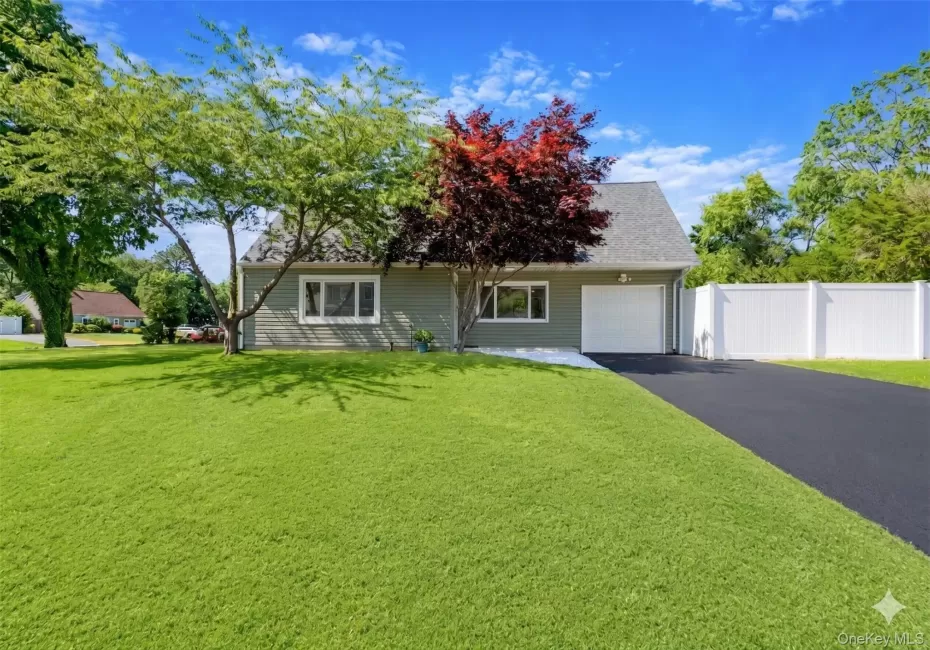 29 Pitchpine Place, Brookhaven, NY, 4 Bedrooms Bedrooms, 7 Rooms Rooms,2 BathroomsBathrooms,Residential,For Rent,Pitchpine,0,1013775 29 Pitchpine Place, Brookhaven, NY, 4 Bedrooms Bedrooms, 7 Rooms Rooms,2 BathroomsBathrooms,Residential,For Rent,Pitchpine,0,1013775