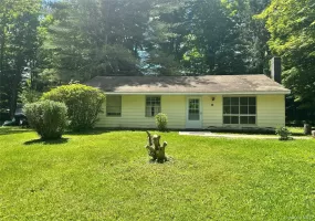 2 Forest Drive, Mamakating, NY, 3 Bedrooms Bedrooms, 5 Rooms Rooms,1 BathroomBathrooms,Residential,For Rent,Forest,0,1011289 2 Forest Drive, Mamakating, NY, 3 Bedrooms Bedrooms, 5 Rooms Rooms,1 BathroomBathrooms,Residential,For Rent,Forest,0,1011289