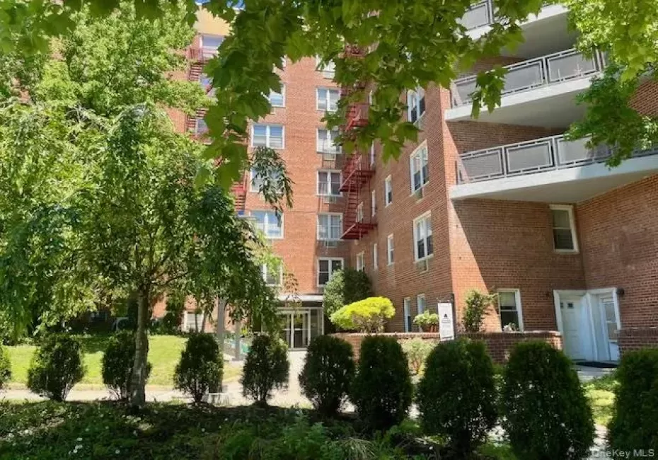 15105 Cross Island Parkway, New York, NY, 2 Bedrooms Bedrooms, 5 Rooms Rooms,1 BathroomBathrooms,Residential,For Rent,Cross Island Parkway,0,1014502 15105 Cross Island Parkway, New York, NY, 2 Bedrooms Bedrooms, 5 Rooms Rooms,1 BathroomBathrooms,Residential,For Rent,Cross Island Parkway,0,1014502