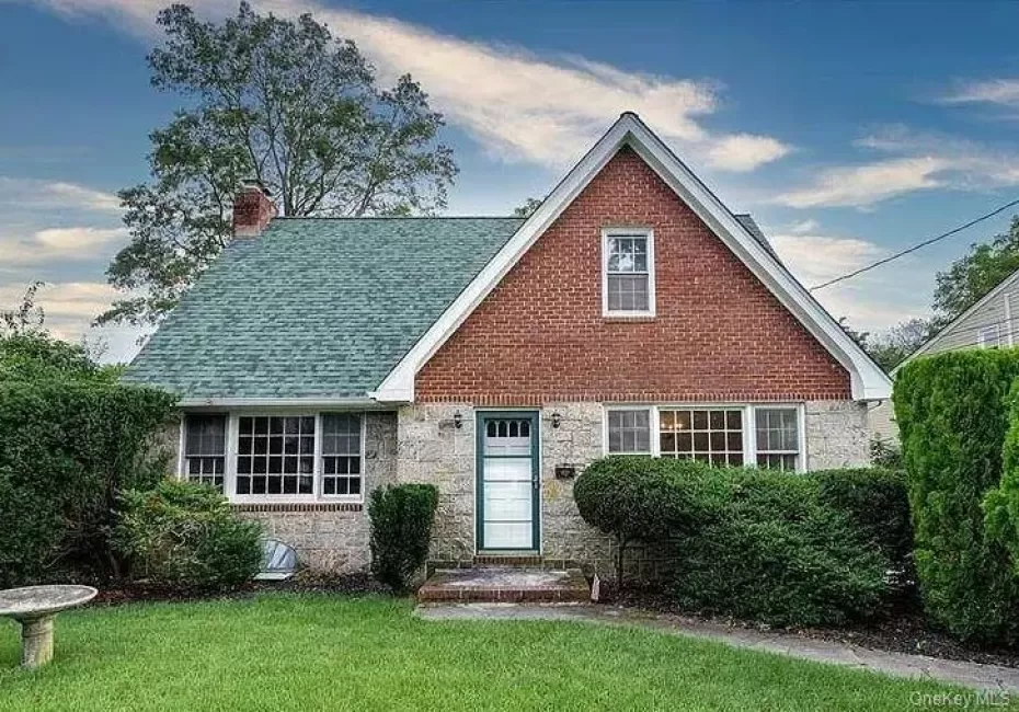 186 Wilson Avenue, North Hempstead, NY, 4 Bedrooms Bedrooms, 8 Rooms Rooms,1 BathroomBathrooms,Residential Lease,For Rent,Wilson,0,1014707 186 Wilson Avenue, North Hempstead, NY, 4 Bedrooms Bedrooms, 8 Rooms Rooms,1 BathroomBathrooms,Residential Lease,For Rent,Wilson,0,1014707
