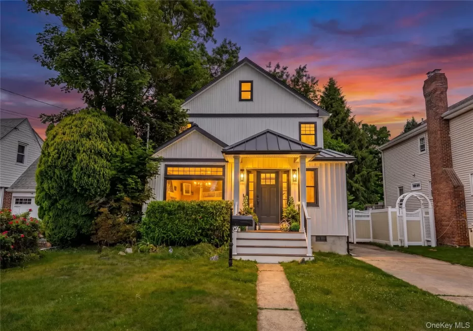 246 Oak Street, Hempstead, NY, 4 Bedrooms Bedrooms, 8 Rooms Rooms,2 BathroomsBathrooms,Residential,For Rent,Oak,0,1007708 246 Oak Street, Hempstead, NY, 4 Bedrooms Bedrooms, 8 Rooms Rooms,2 BathroomsBathrooms,Residential,For Rent,Oak,0,1007708