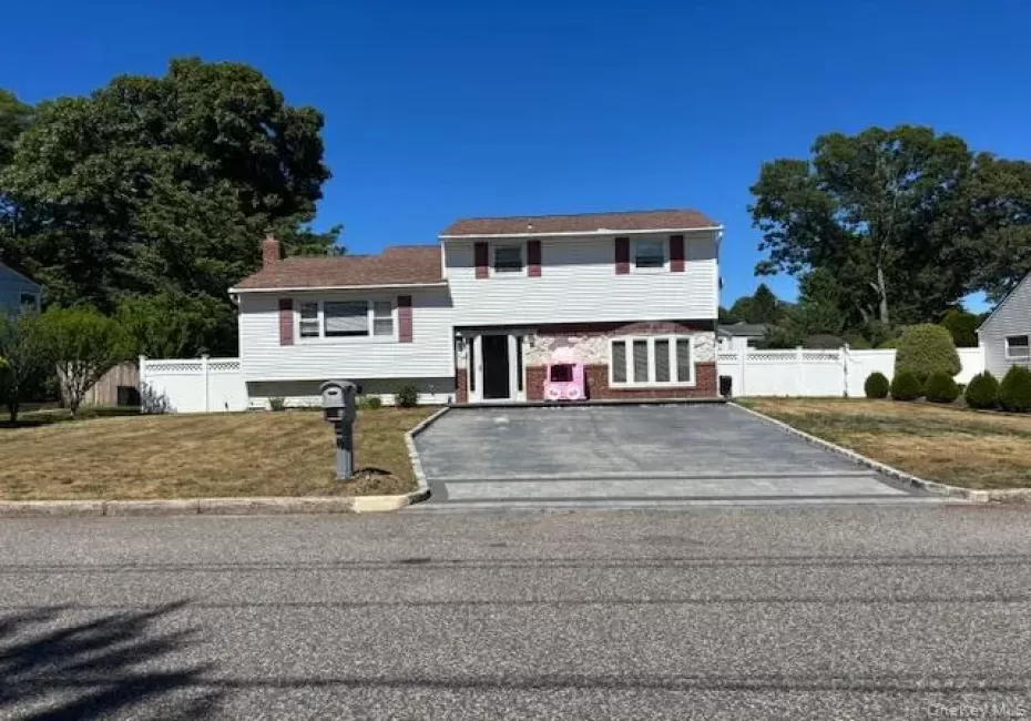 25 Nostrand Avenue, Brookhaven, NY, 4 Bedrooms Bedrooms, 7 Rooms Rooms,2 BathroomsBathrooms,Residential Lease,For Rent,Nostrand,0,1014671 25 Nostrand Avenue, Brookhaven, NY, 4 Bedrooms Bedrooms, 7 Rooms Rooms,2 BathroomsBathrooms,Residential Lease,For Rent,Nostrand,0,1014671