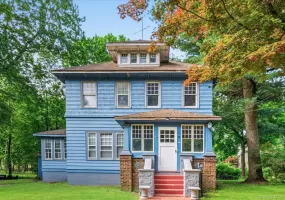 13 Cottage Street, Thompson, NY, 4 Bedrooms Bedrooms, 12 Rooms Rooms,1 BathroomBathrooms,Residential,For Rent,Cottage,0,KEY1014071 13 Cottage Street, Thompson, NY, 4 Bedrooms Bedrooms, 12 Rooms Rooms,1 BathroomBathrooms,Residential,For Rent,Cottage,0,KEY1014071