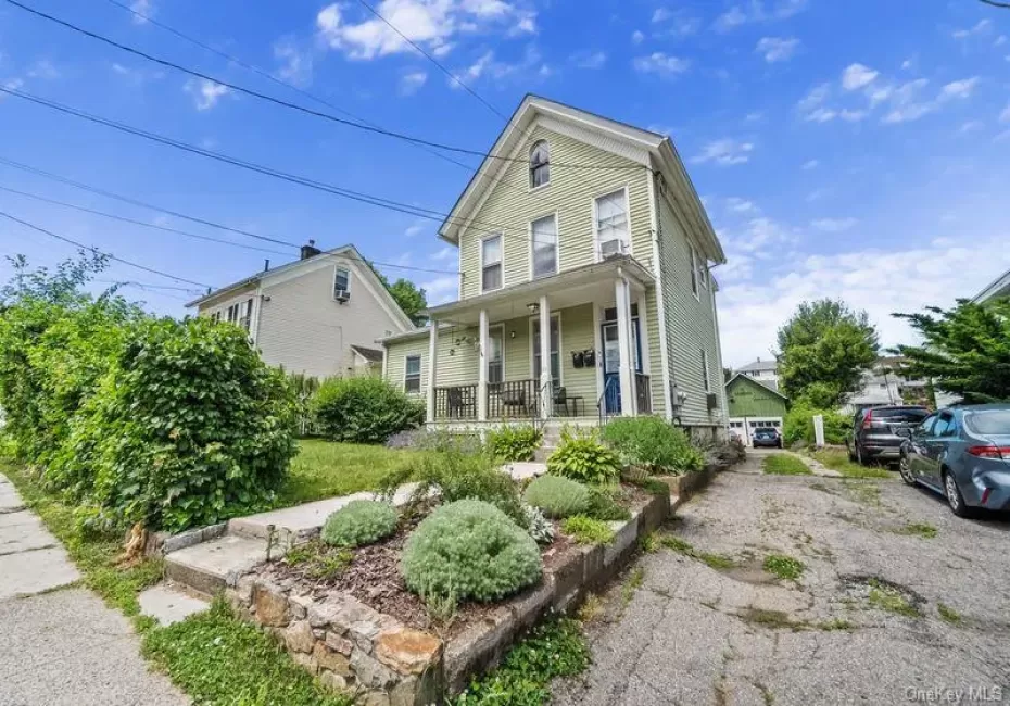 29 Dale Avenue, Ossining, NY, 1 Bedroom Bedrooms, 4 Rooms Rooms,1 BathroomBathrooms,Residential Lease,For Rent,Dale,0,1008715 29 Dale Avenue, Ossining, NY, 1 Bedroom Bedrooms, 4 Rooms Rooms,1 BathroomBathrooms,Residential Lease,For Rent,Dale,0,1008715