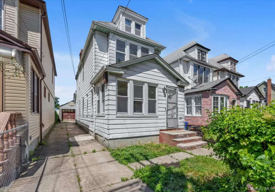 11232 196th Street, New York, NY, 3 Bedrooms Bedrooms, 7 Rooms Rooms,2 BathroomsBathrooms,Residential,For Rent,196th,0,1014557 11232 196th Street, New York, NY, 3 Bedrooms Bedrooms, 7 Rooms Rooms,2 BathroomsBathrooms,Residential,For Rent,196th,0,1014557