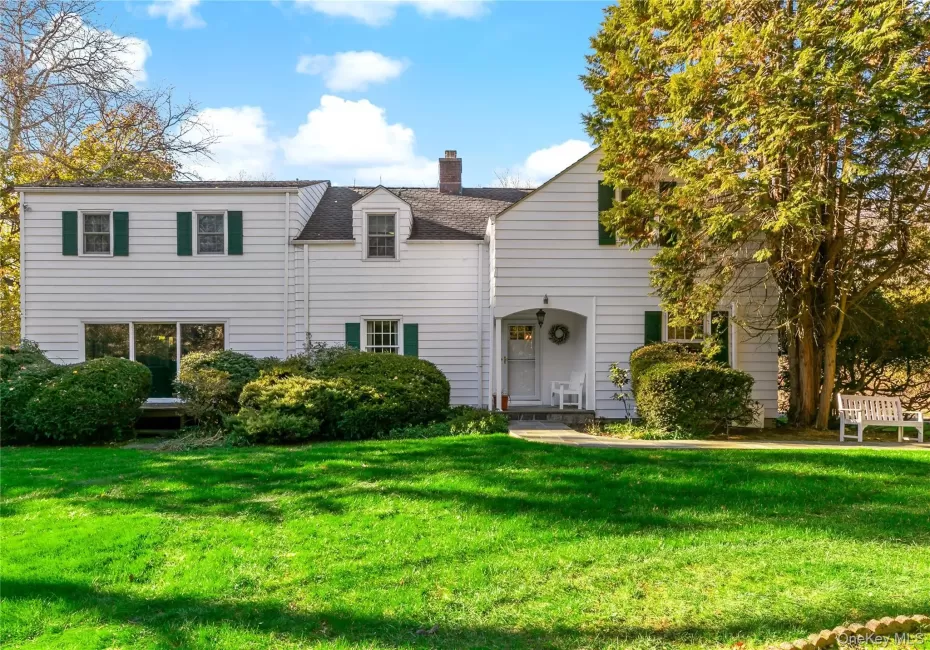 1050 Knollwood Road, Greenburgh, NY, 3 Bedrooms Bedrooms, 10 Rooms Rooms,3 BathroomsBathrooms,Residential,For Rent,Knollwood,0,1013549 1050 Knollwood Road, Greenburgh, NY, 3 Bedrooms Bedrooms, 10 Rooms Rooms,3 BathroomsBathrooms,Residential,For Rent,Knollwood,0,1013549
