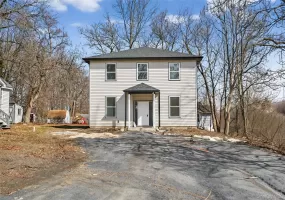 1 Hulse Street, Middletown, NY, 4 Bedrooms Bedrooms, 6 Rooms Rooms,2 BathroomsBathrooms,Residential,For Rent,Hulse,0,1013981 1 Hulse Street, Middletown, NY, 4 Bedrooms Bedrooms, 6 Rooms Rooms,2 BathroomsBathrooms,Residential,For Rent,Hulse,0,1013981