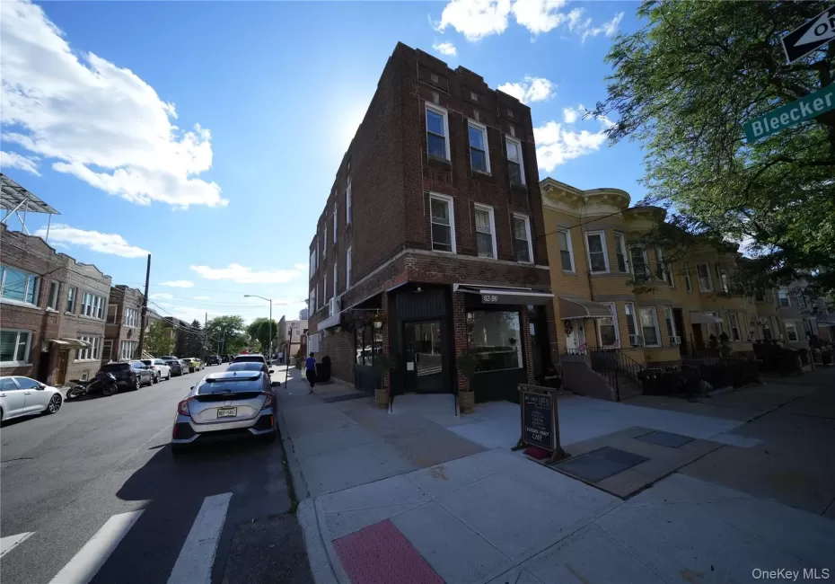 6286 60th Place, New York, NY, 4 Bedrooms Bedrooms, 6 Rooms Rooms,2 BathroomsBathrooms,Residential Lease,For Rent,60th,0,1015145 6286 60th Place, New York, NY, 4 Bedrooms Bedrooms, 6 Rooms Rooms,2 BathroomsBathrooms,Residential Lease,For Rent,60th,0,1015145