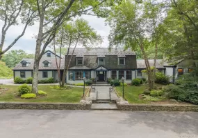 4 Clock Tower Lane, North Hempstead, NY, 5 Bedrooms Bedrooms, 10 Rooms Rooms,5 BathroomsBathrooms,Residential,For Rent,Clock Tower,0,894364 4 Clock Tower Lane, North Hempstead, NY, 5 Bedrooms Bedrooms, 10 Rooms Rooms,5 BathroomsBathrooms,Residential,For Rent,Clock Tower,0,894364